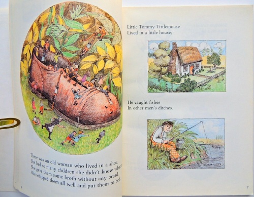 The Helen Oxenbury Nursery Rhyme Book  5