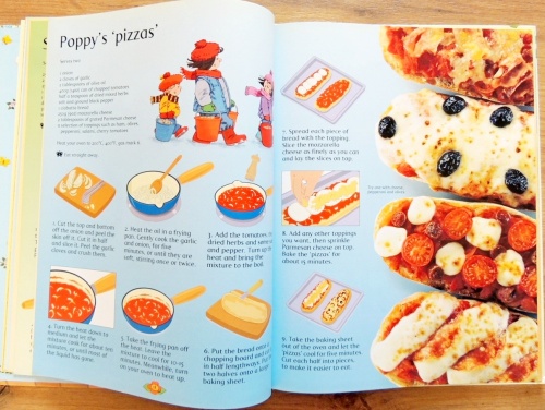 Usborne Farmyard Tales Children's Cookbook  4